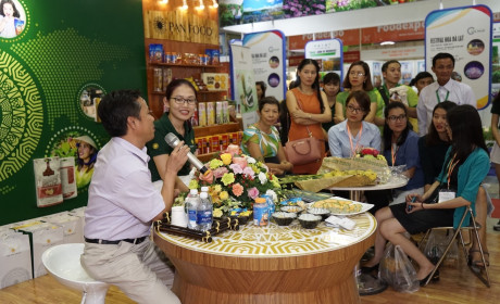 Pan Group talkshow on flower export to Japan