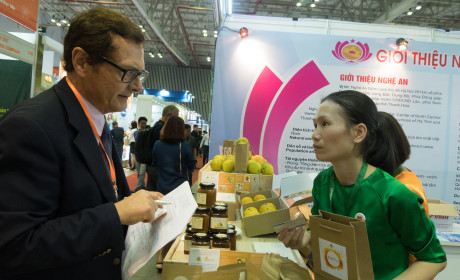 Cam Vinh mở rộng kênh tiêu thụ từ Vietnam Foodexpo 2017