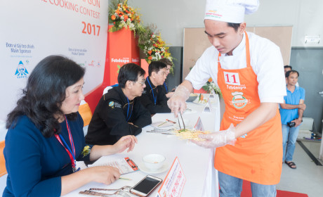Chef Nguyen Minh Thien won the title of &quot;talented chef&quot; at the Sai Gon International Cooking Contest 2017