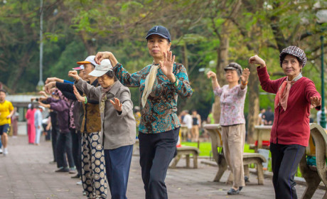 Vietnam’s seniors shows age no bar to consumption