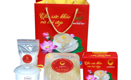 Dùng thử Yến sào Hòn Ngọc Việt cao cấp tại Vietnam Foodexpo 2017