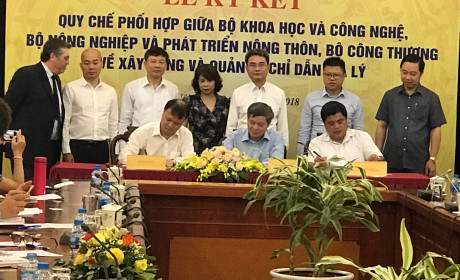 Ký kết Quy chế phối hợp về xây dựng và quản lý chỉ dẫn địa lý