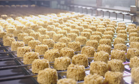 Việt Nam dẫn đầu khẩu phần tiêu thụ mì gói 